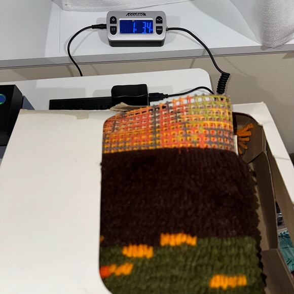 Wonder Art Latch Hook Kit Wall Hanging Art Sunset 16x32" 30% Finished Grannycore - Picture 9 of 10